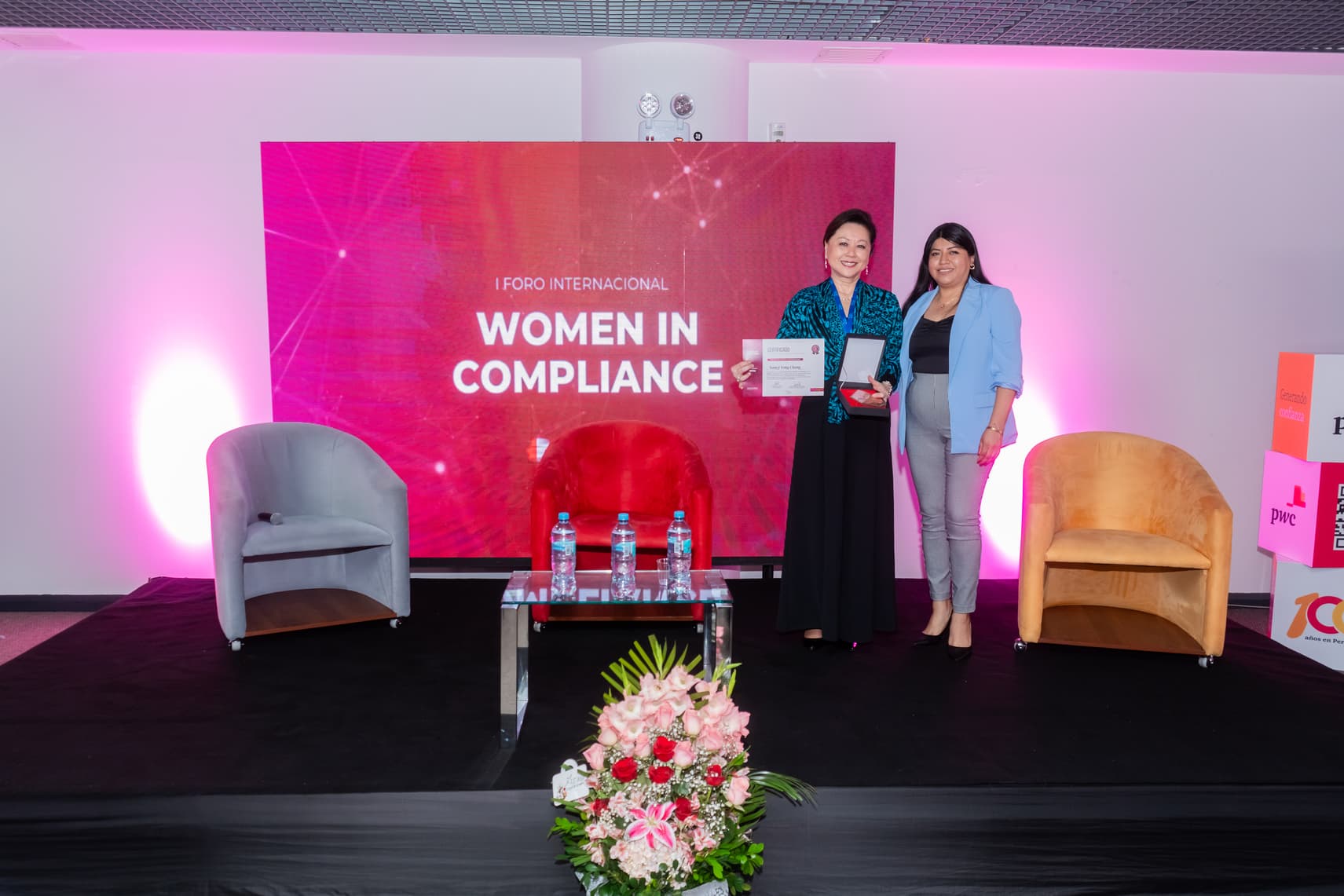 https://icompliancepe.s3.us-east-2.amazonaws.com/assets/women/9.jpg